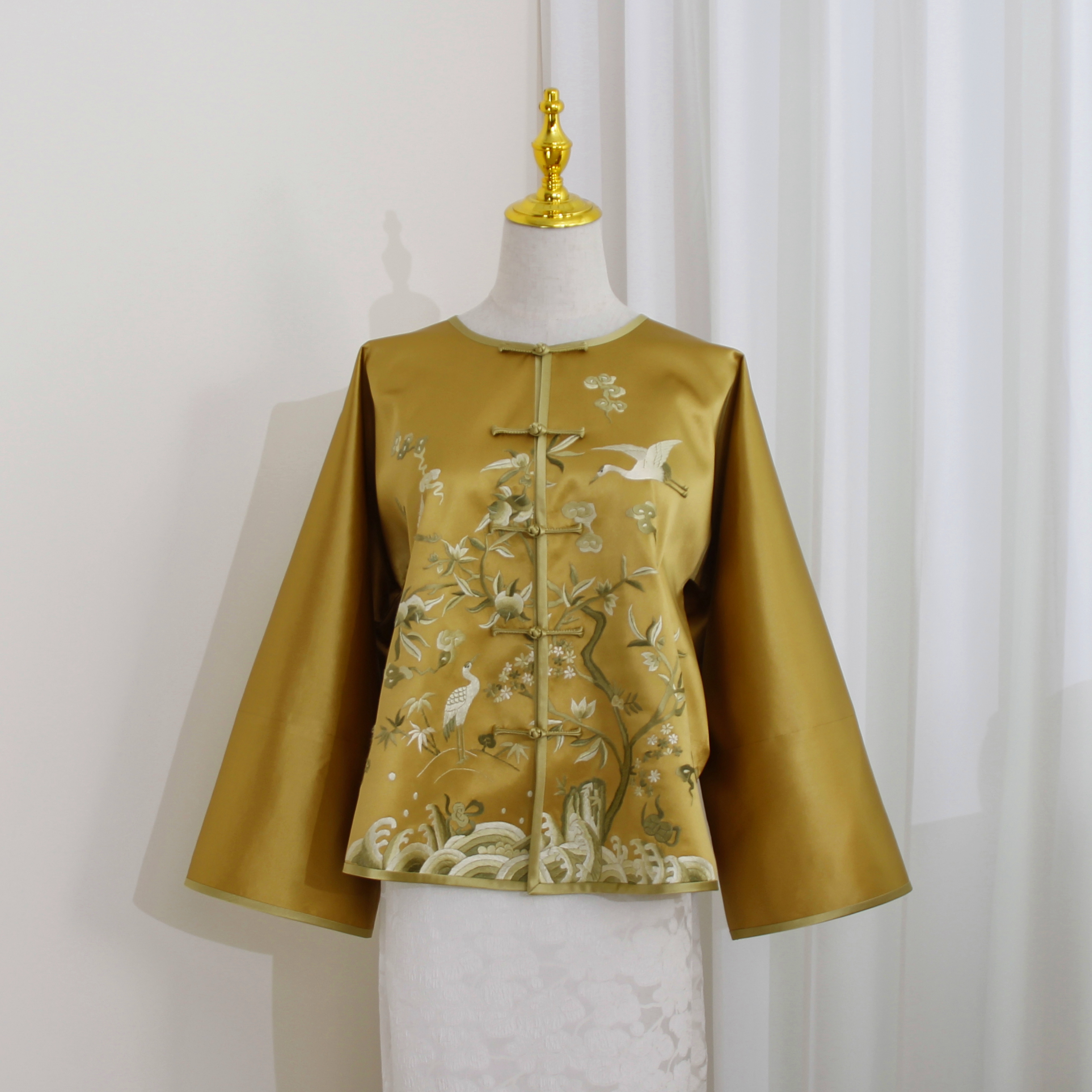 【京绣】中式国风女装 非遗手工刺绣 圆领对襟设计桃云间刺绣上衣