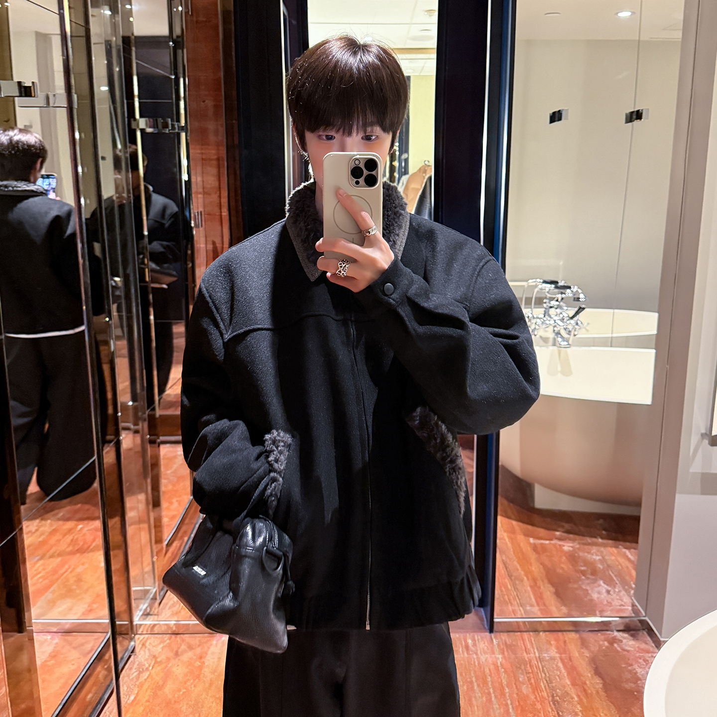 高林凡 版型基础但是设计不基础/设计感毛领拼接撞色夹克呢料加厚