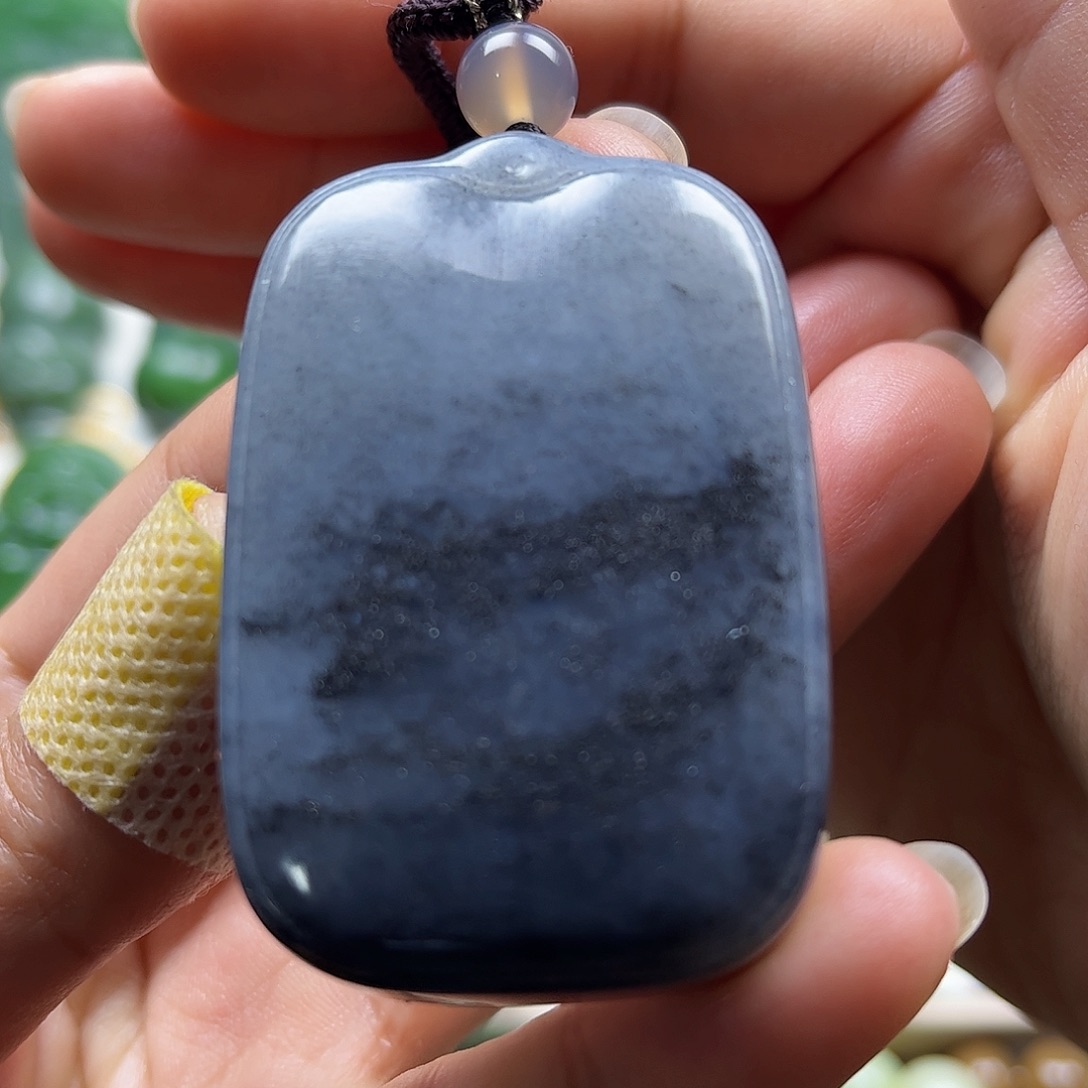 和田玉吊坠未镶嵌