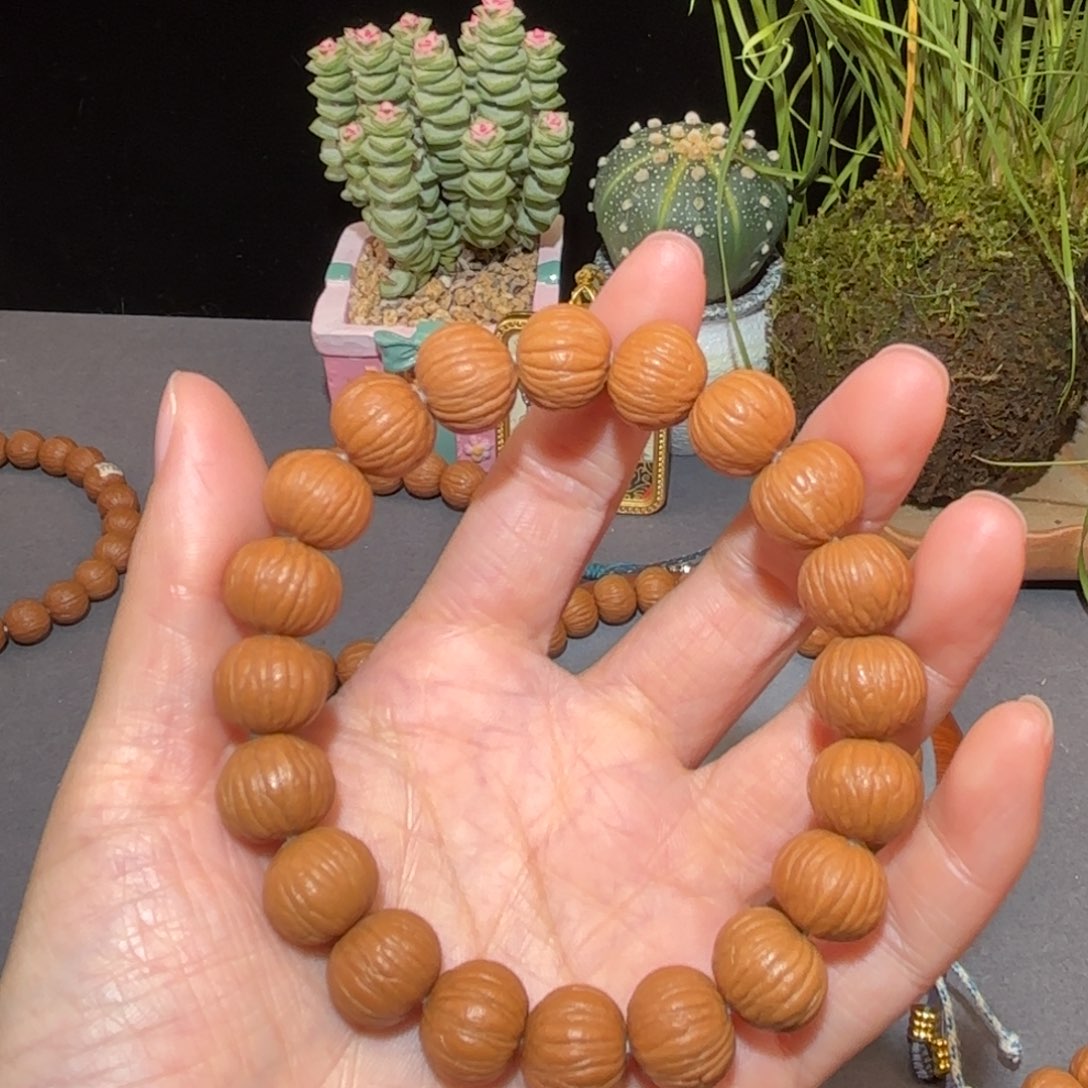 然***嫲猴头核桃吊坠福利手串