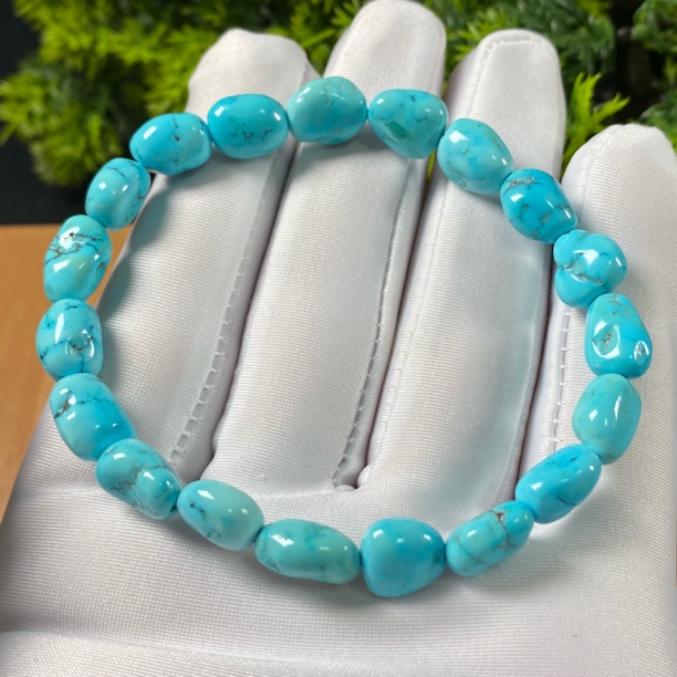 原矿绿松石玉化蓝随形手串 尺寸8mm左右，重17.1g，圈围18cm