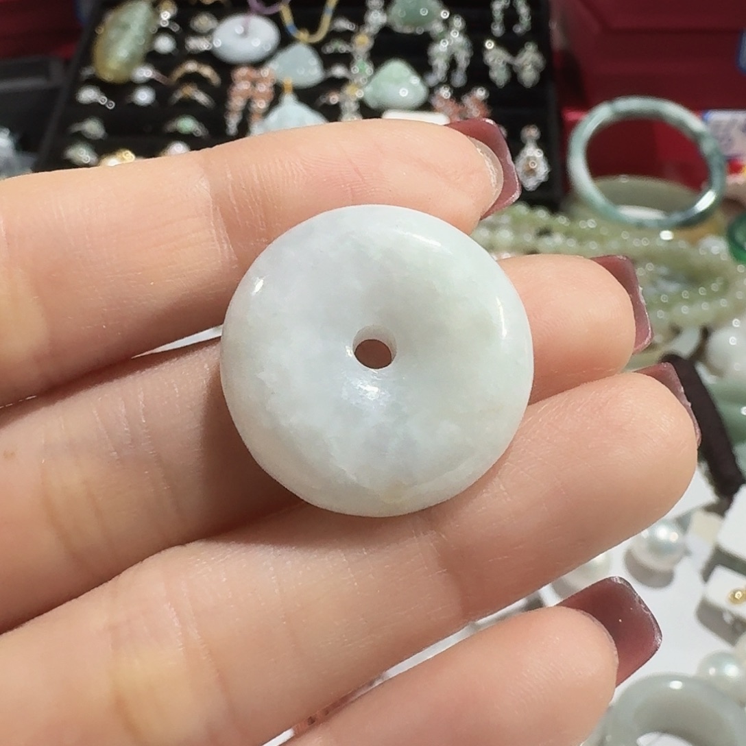 呵***哒翡翠未镶嵌颈饰5985