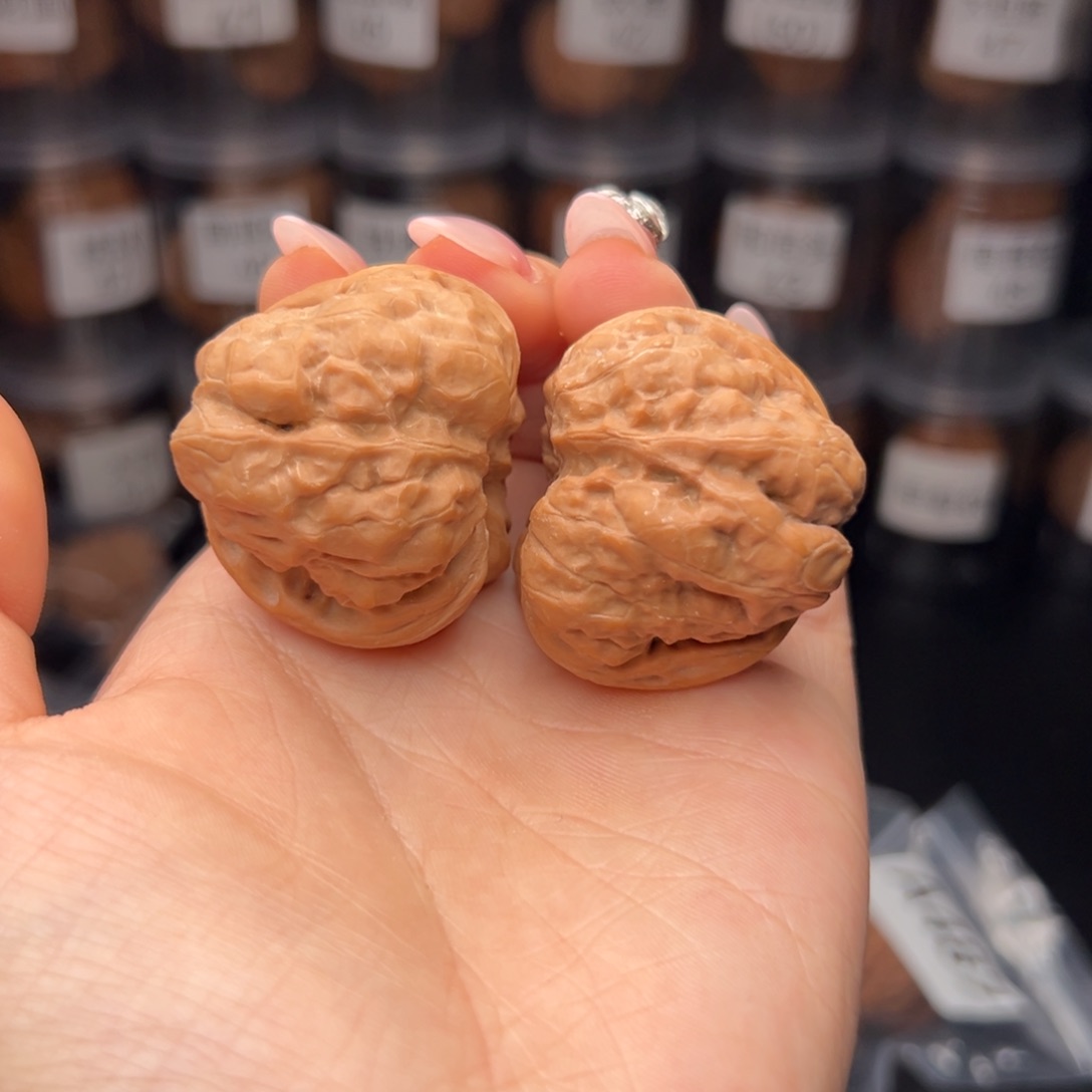 文玩核桃吊坠不**?蛤蟆头