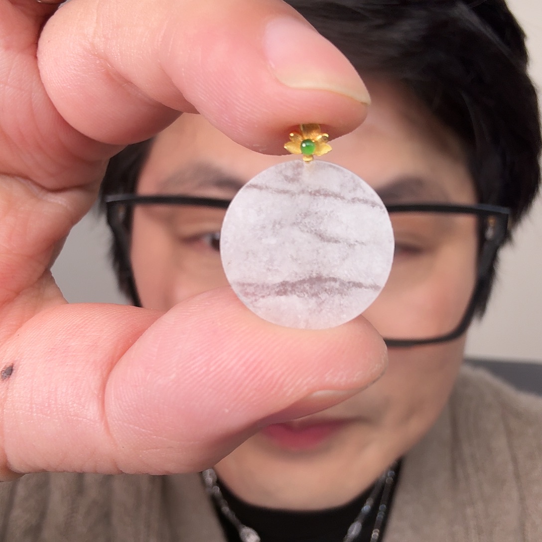 翡翠18K金镶嵌颈饰一件