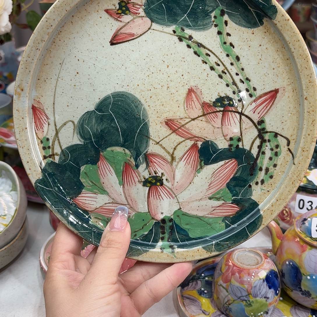 瓷片在这里我们就像我说得很明白