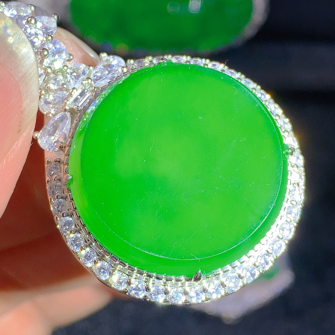 翡翠颈饰银S925镶嵌吊坠