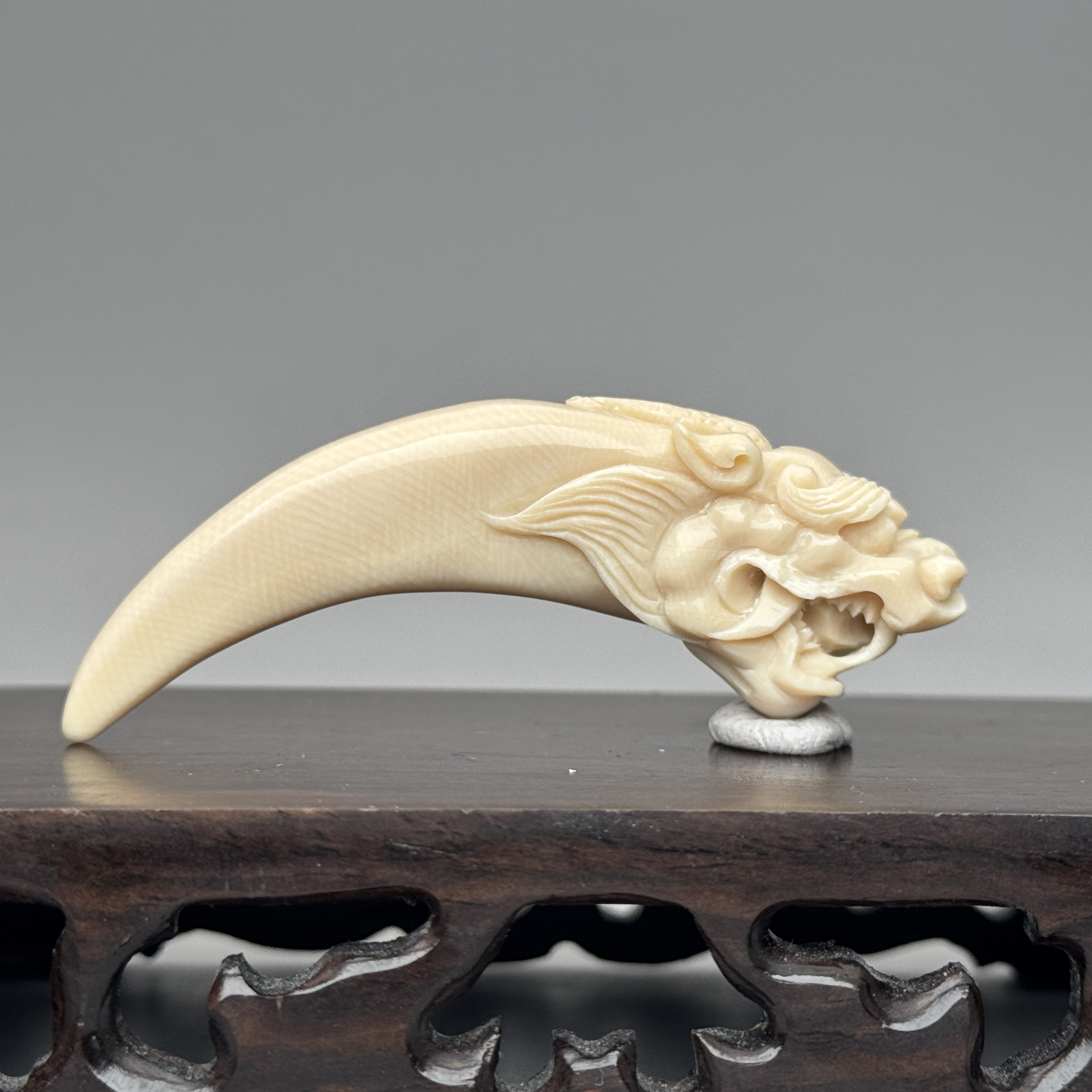 DEZHI/德志75*20*17mm18.7g貔貅牙尖吊坠天然猛犸牙A605