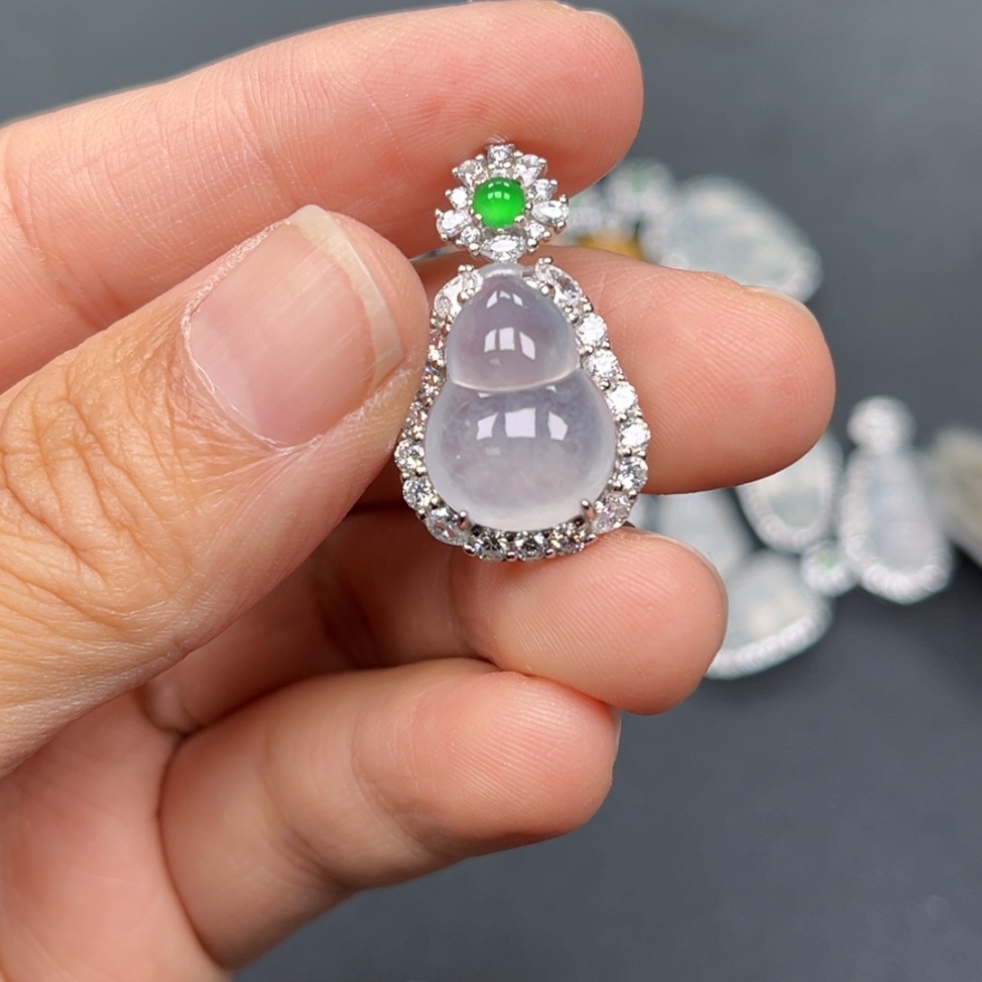 豆***李翡翠银S925镶嵌吊坠(不含链)