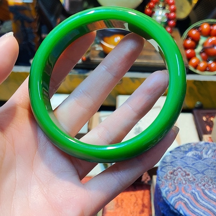 和田玉（碧玉）手镯未镶嵌