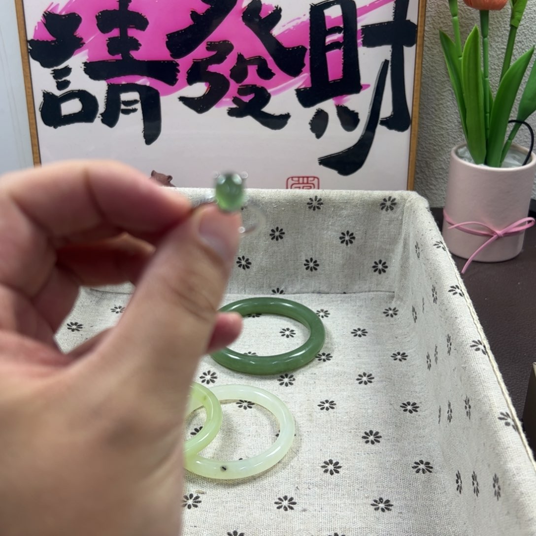 蛇纹石玉手镯未镶嵌137