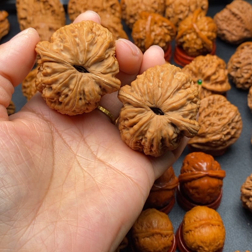 【闪购商品】文玩核桃把件文玩核桃
