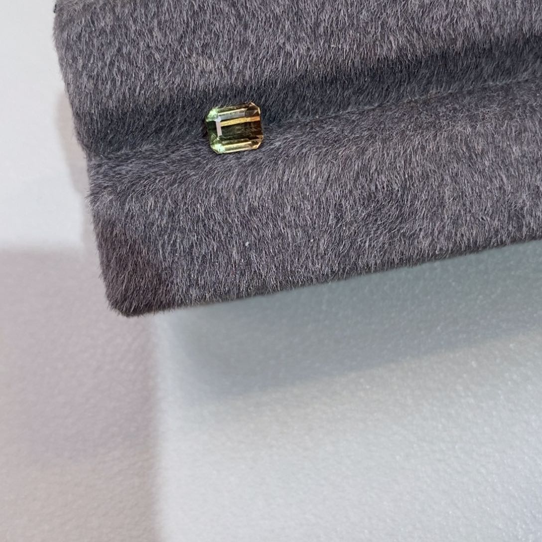 碧玺裸石未镶嵌晓*0.86克拉