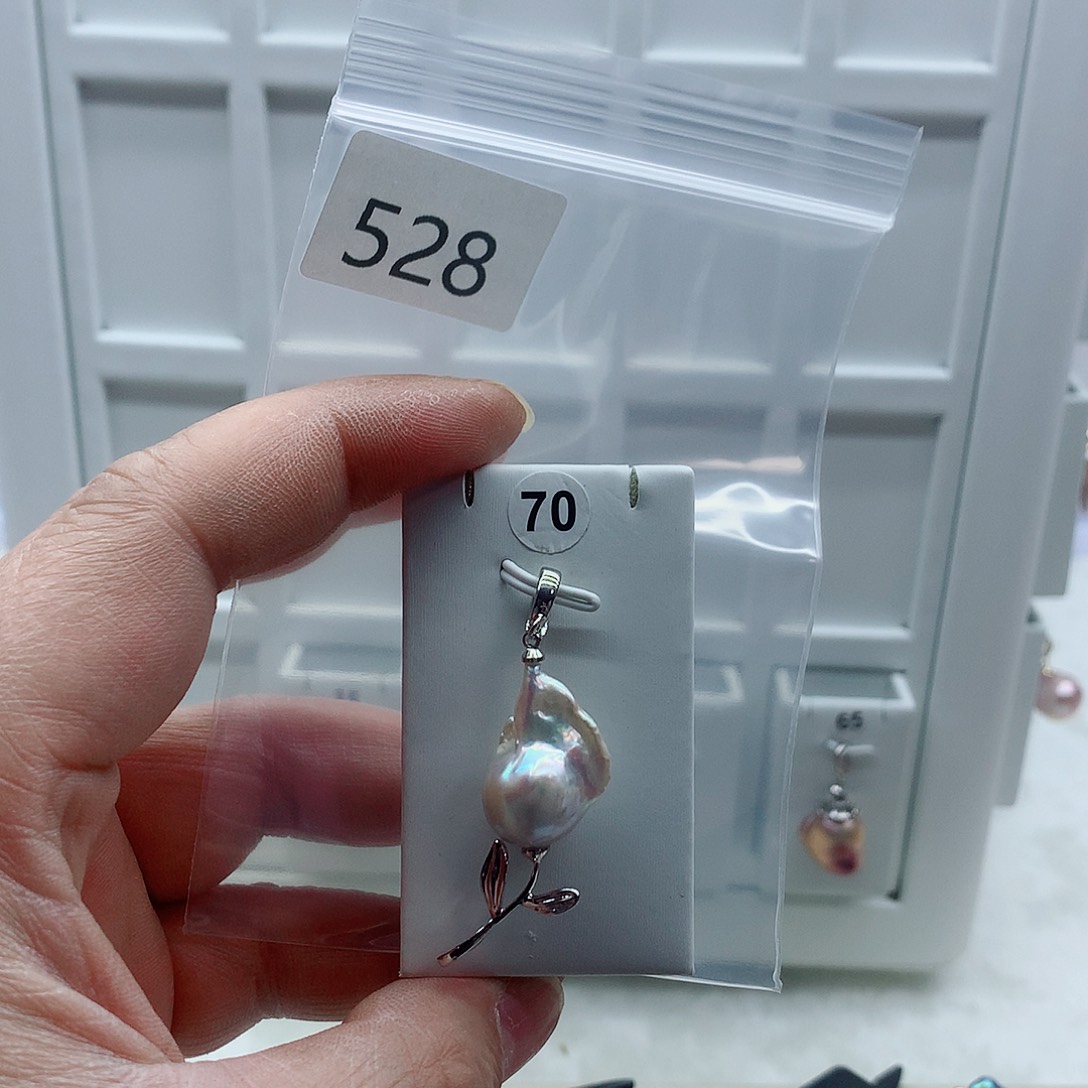 合金吊坠(不含链)淡水珍珠