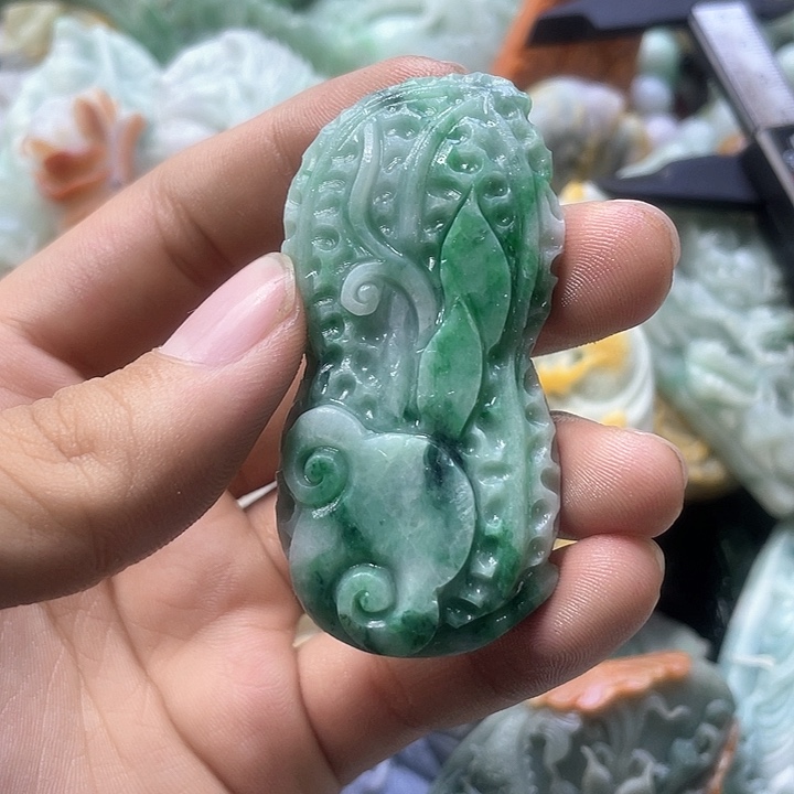 定制翡翠未镶嵌天然翡翠