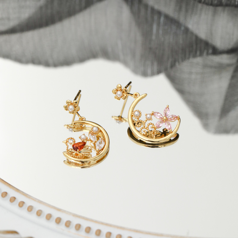 铜合金合成锆石耳饰 5836 花鸟之恋耳环气质简约耳圈轻奢时尚