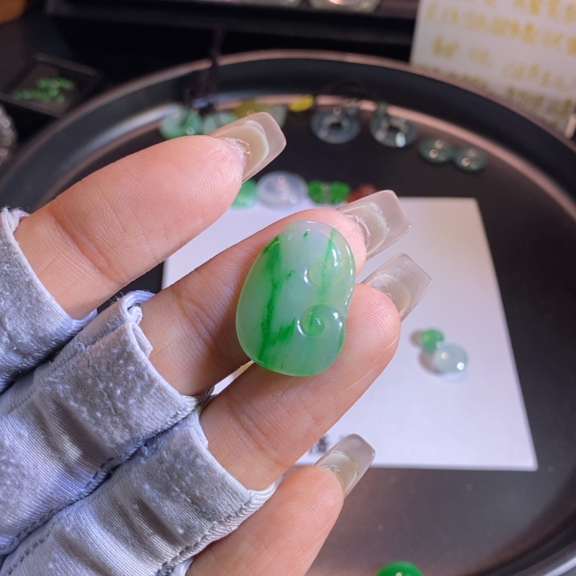 【闪购商品】翡翠挂件未镶嵌如意