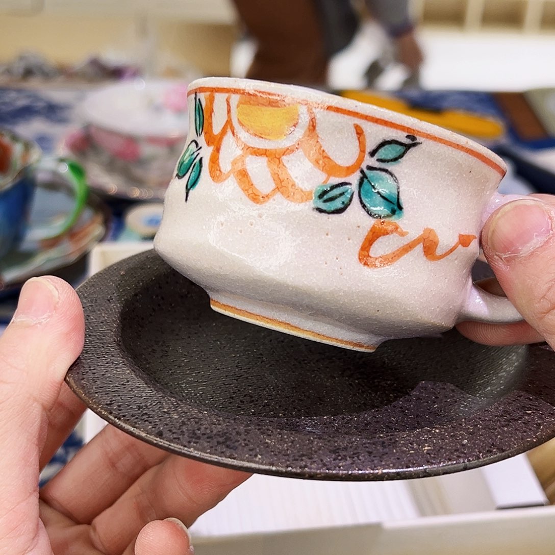 咖啡杯和茶杯是我们学校一