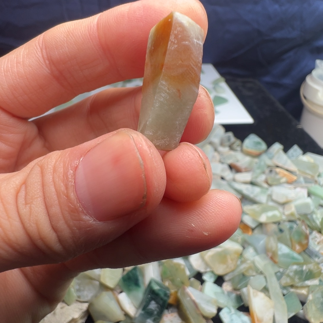 翡翠裸石缅甸翡翠A货小红翡料