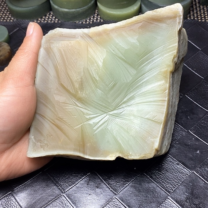 和田玉毛料未镶嵌山*