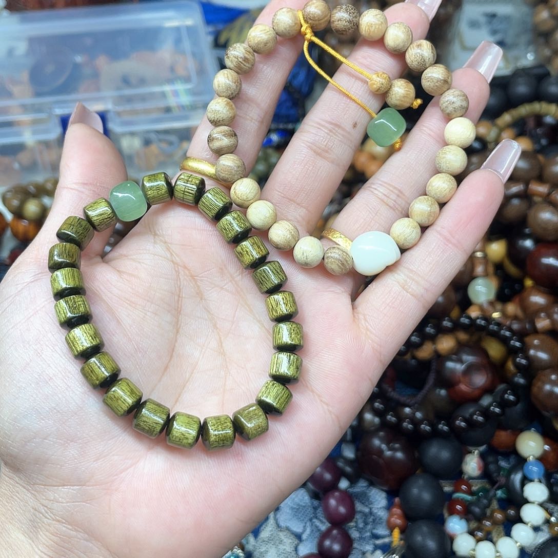 维腊木（绿檀）无事牌