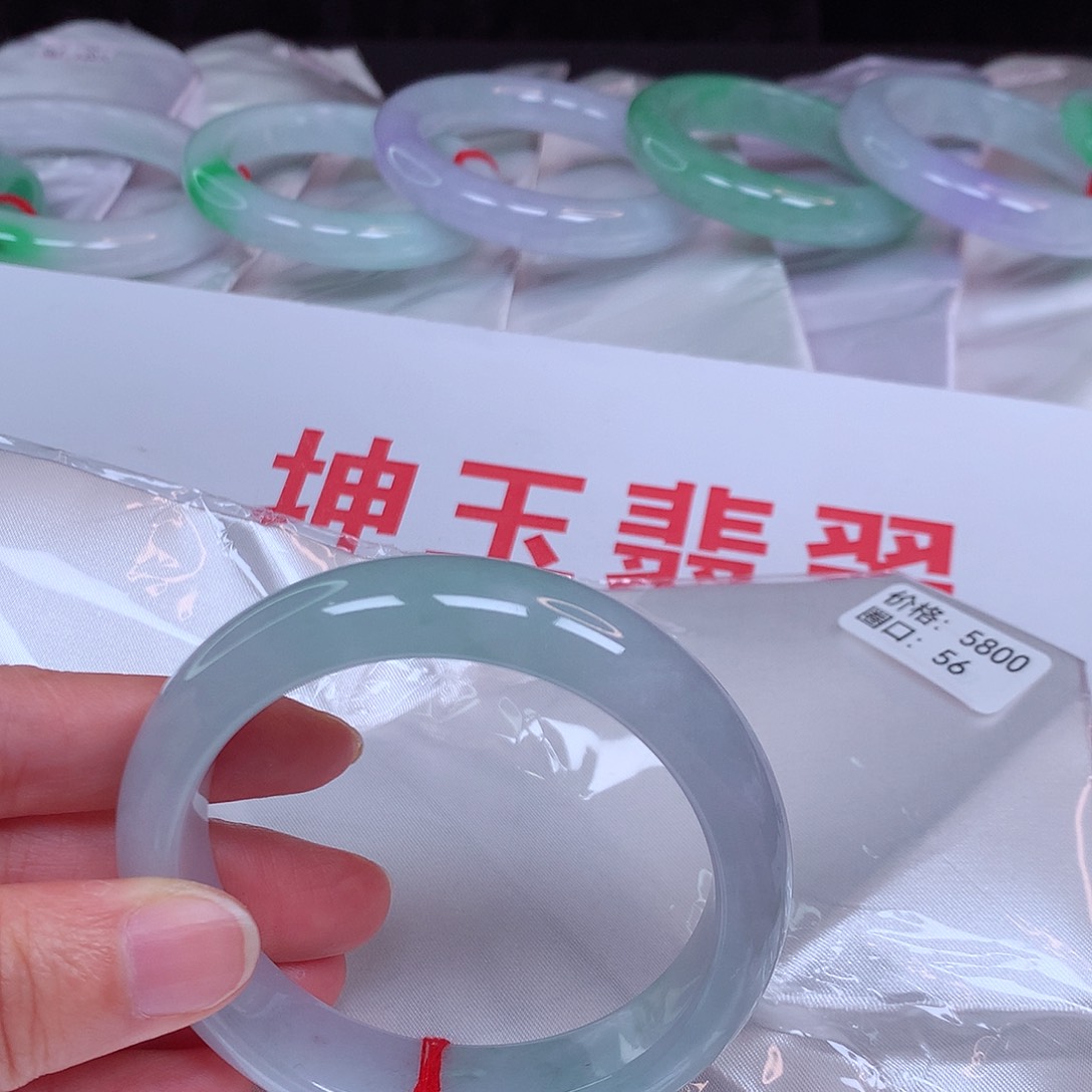 翡翠手镯未镶嵌翡翠手镯56