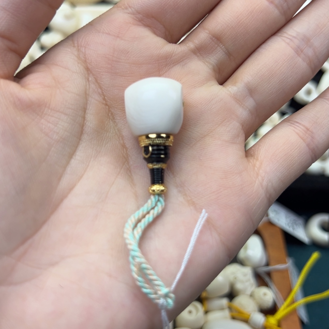 F***.吊坠猛犸象牙14mm黑金镶嵌三通