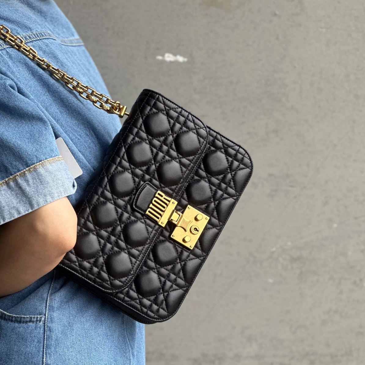 95新 DIOR/迪奥 黑金中号addict链条包