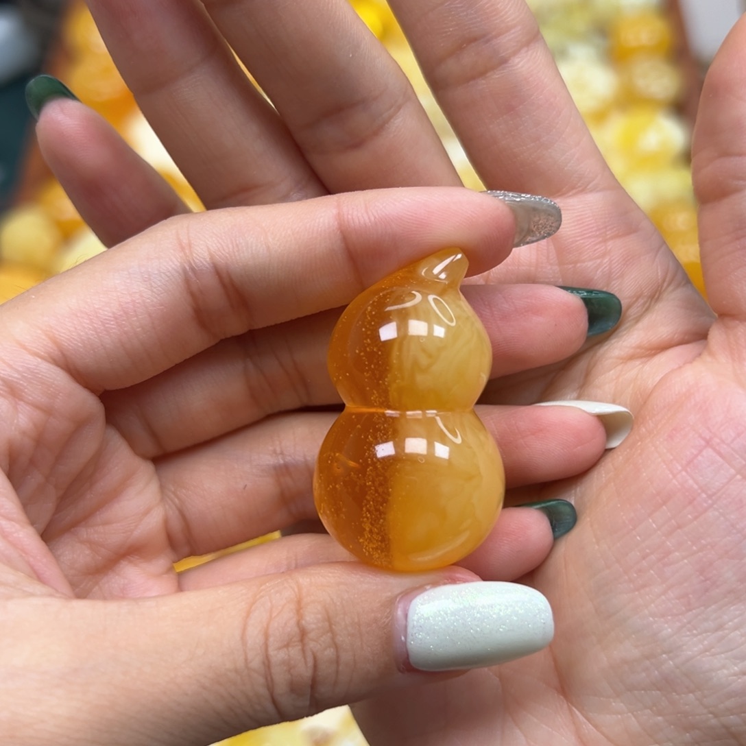 魑***魂未镶嵌颈饰琥珀蜜蜡