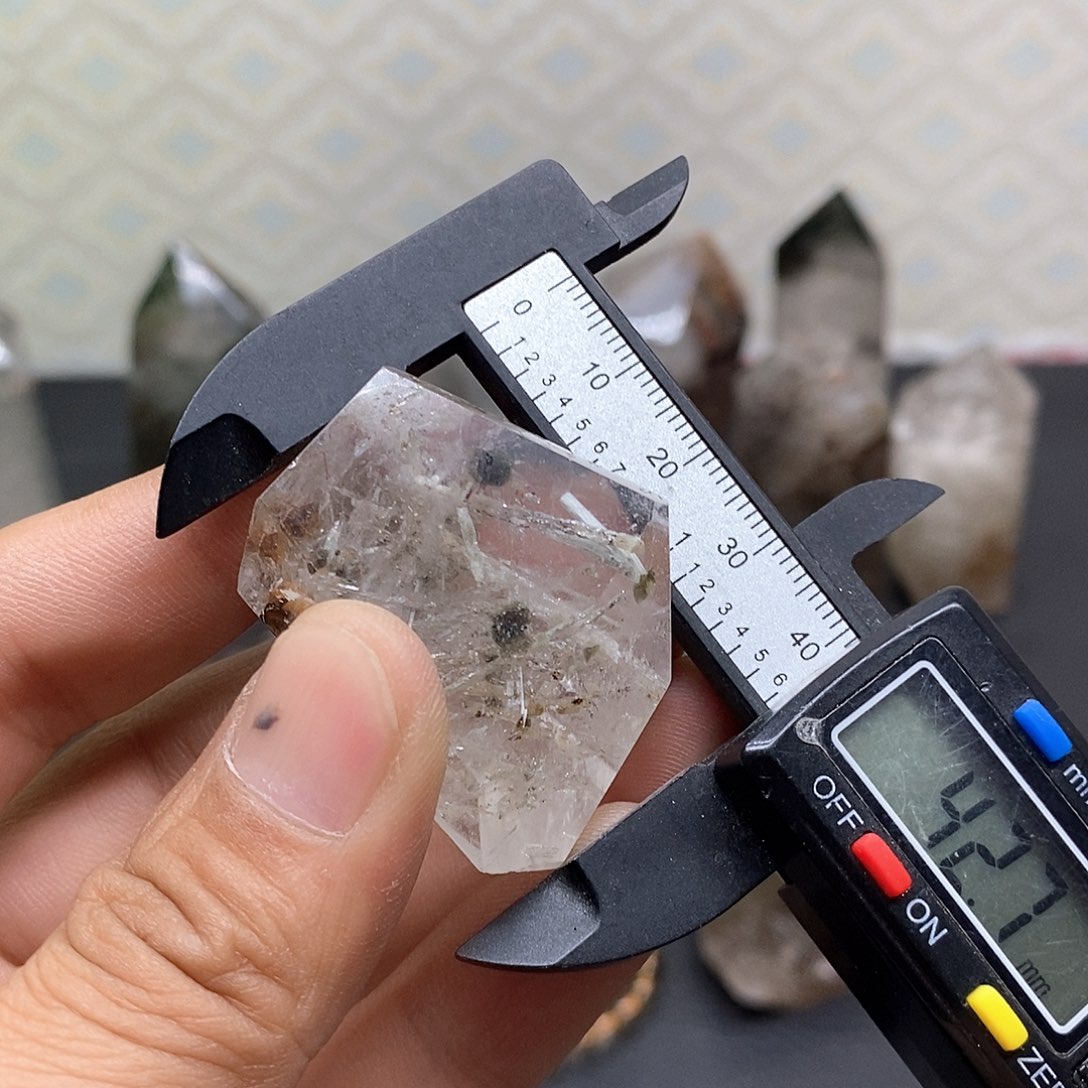 未镶嵌颈饰水晶水晶石182