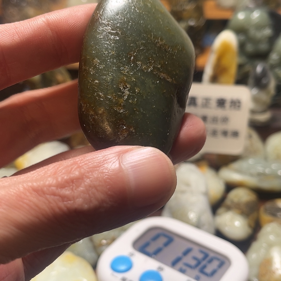 贝***哥和田玉未镶嵌颈饰