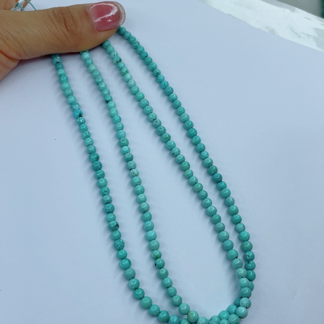 绿松石颈饰未镶嵌