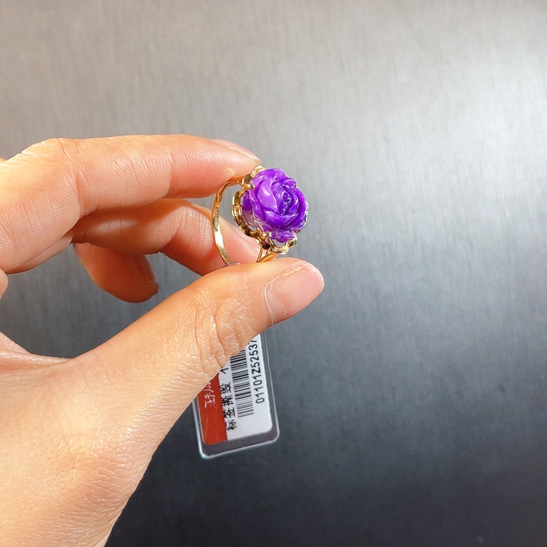 18K金镶嵌苏纪石（舒俱来）南非舒俱来老矿料戒指