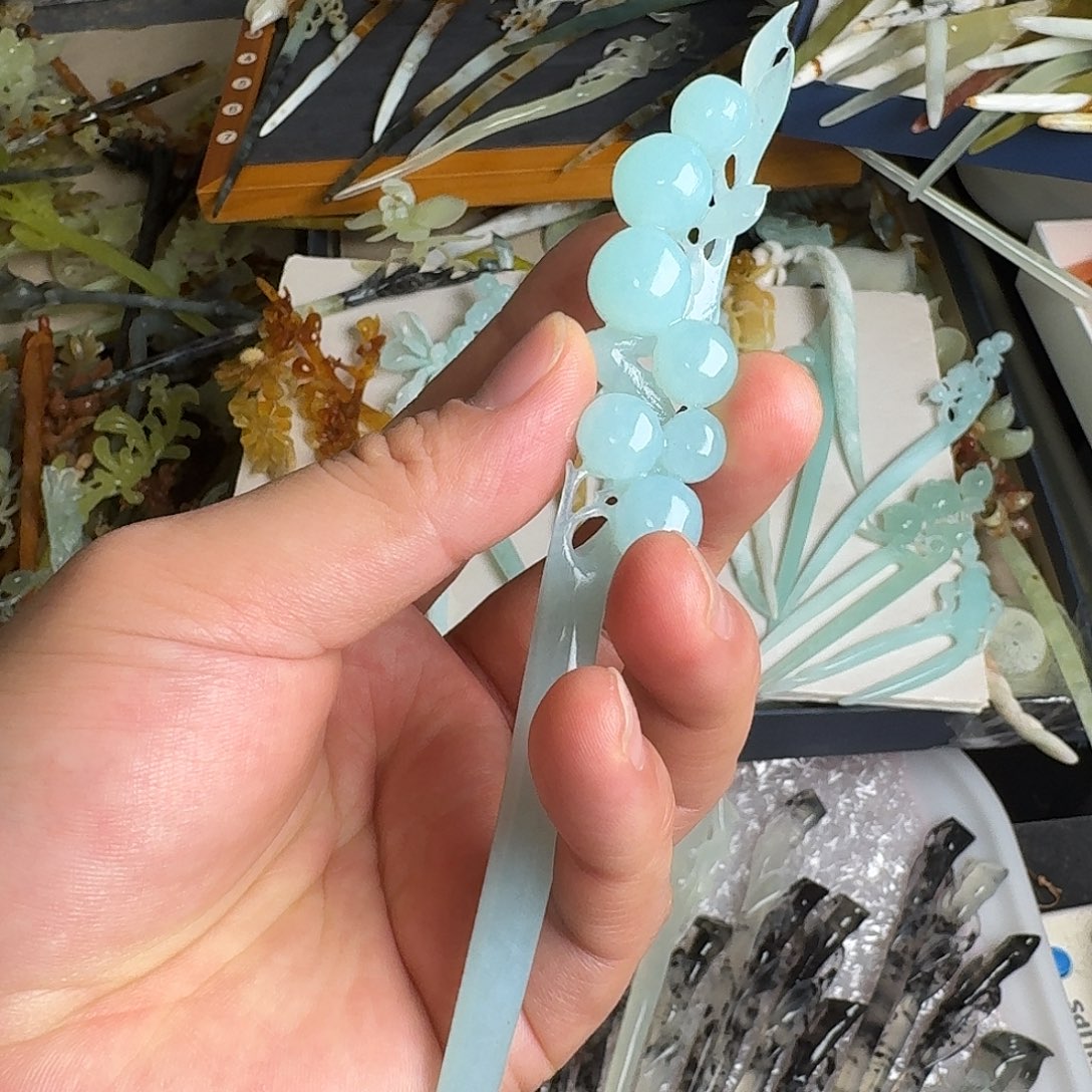 蛇纹石玉未镶嵌发饰