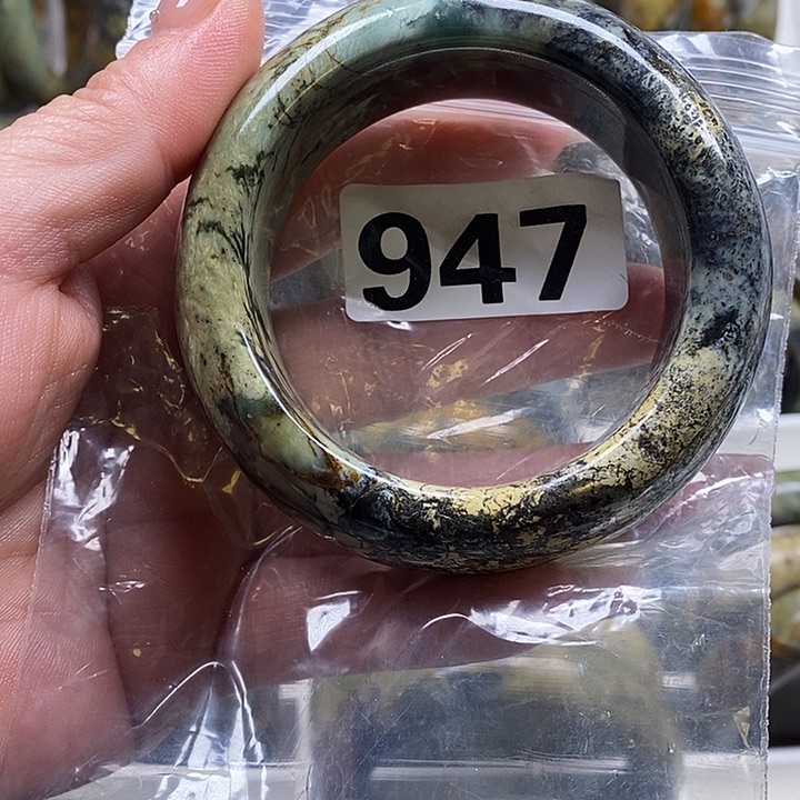 凉****蛇纹石玉未镶嵌手镯