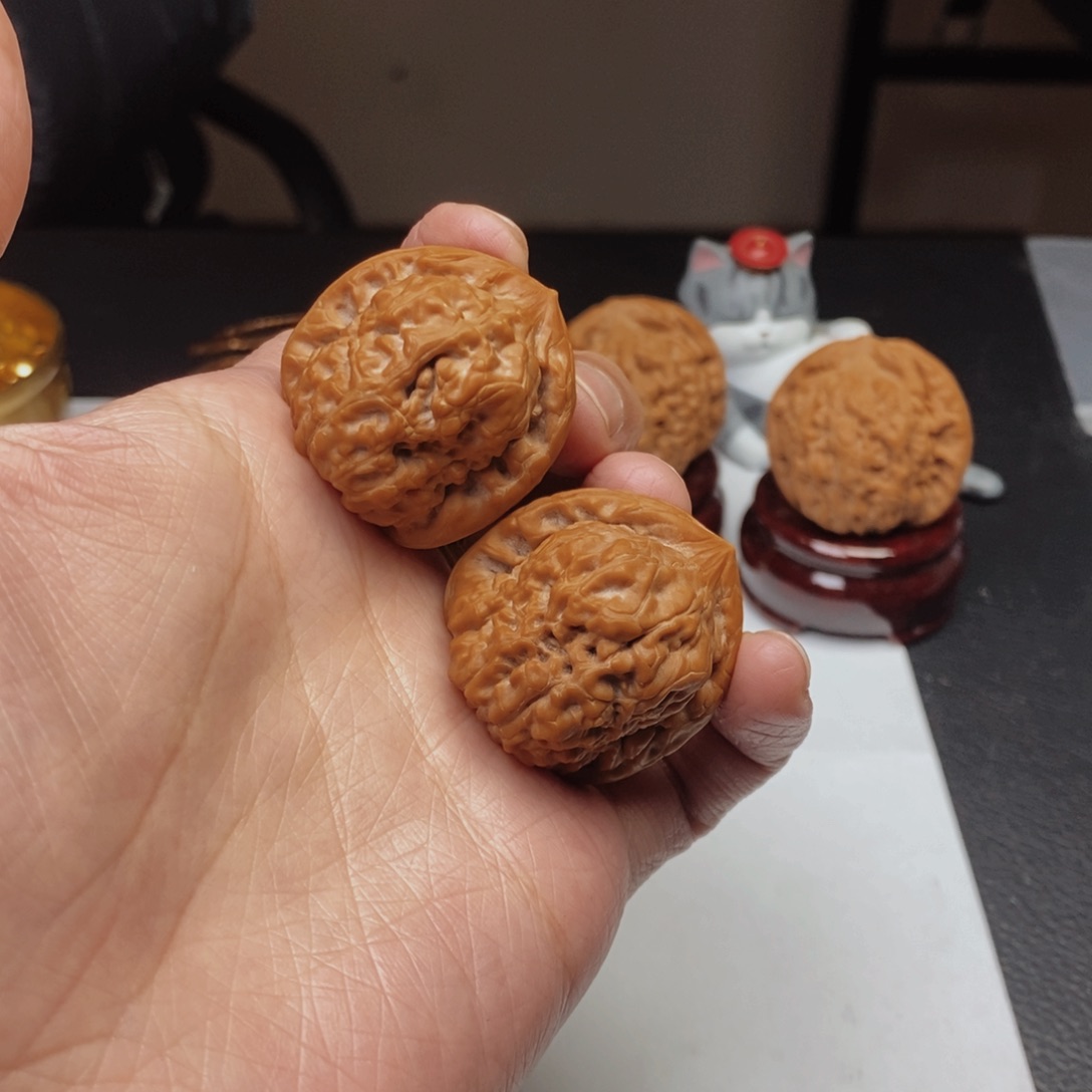 文玩核桃把件1811金字塔33