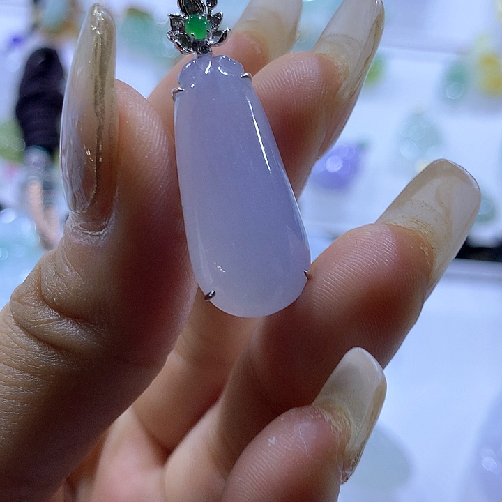 翡翠颈饰18K金镶嵌天然翡翠A货吊坠