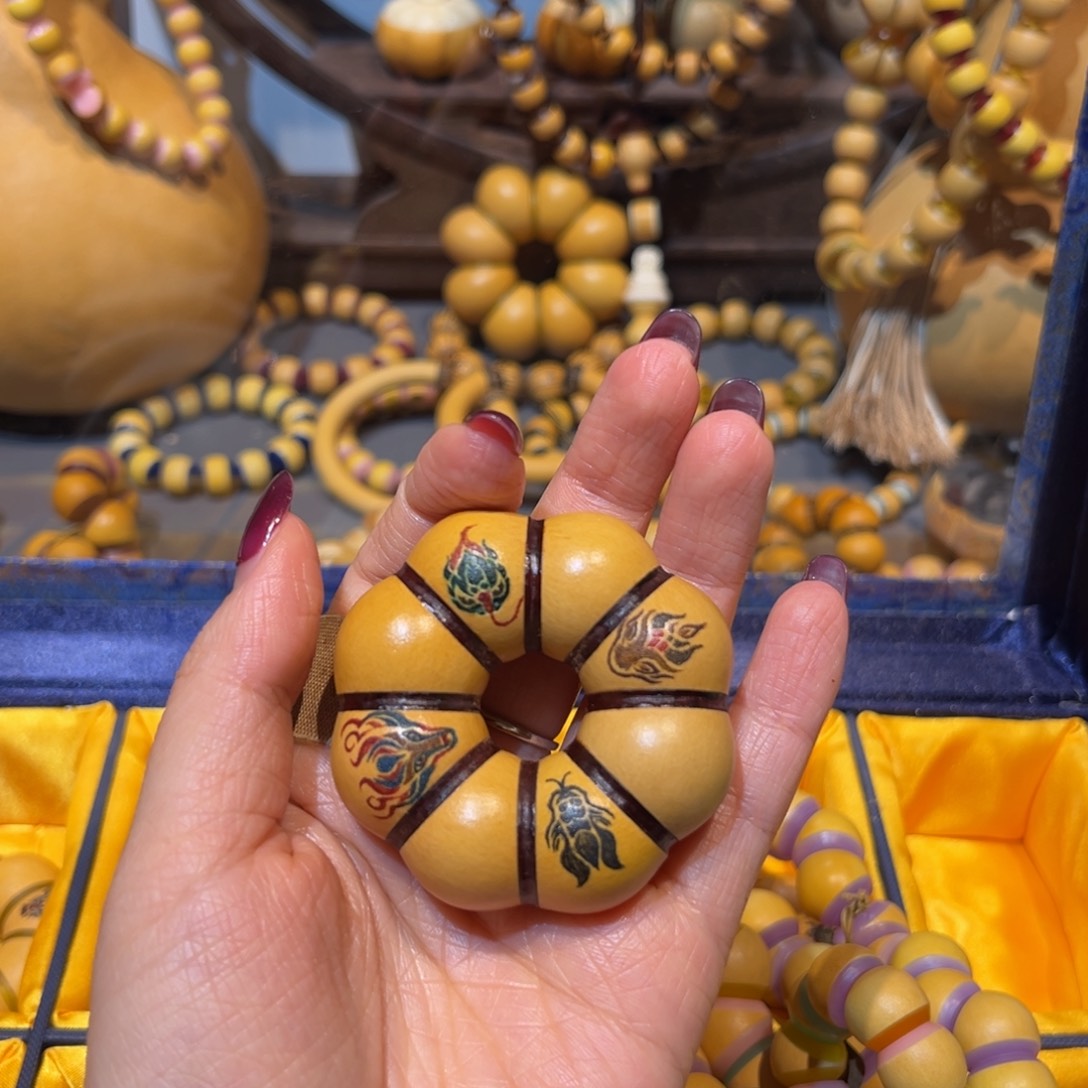 卿***️甜甜圈。            