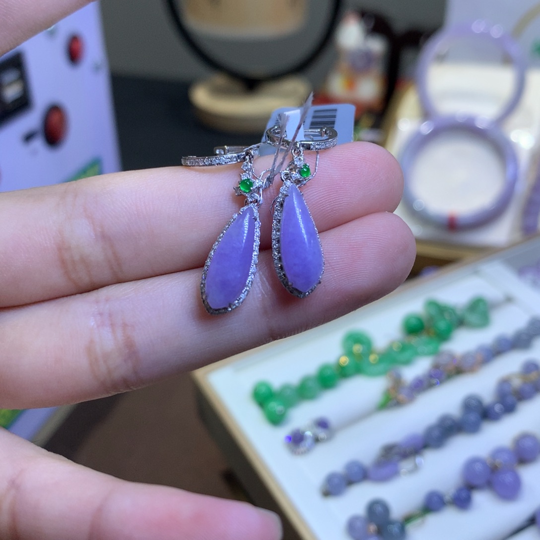 翡翠18K金镶嵌颈饰翡翠