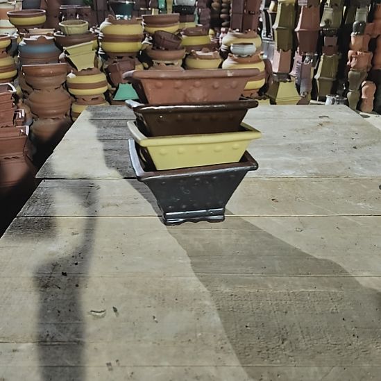 四方斗高11口径18素1黄1棕1黑1共四个瑕