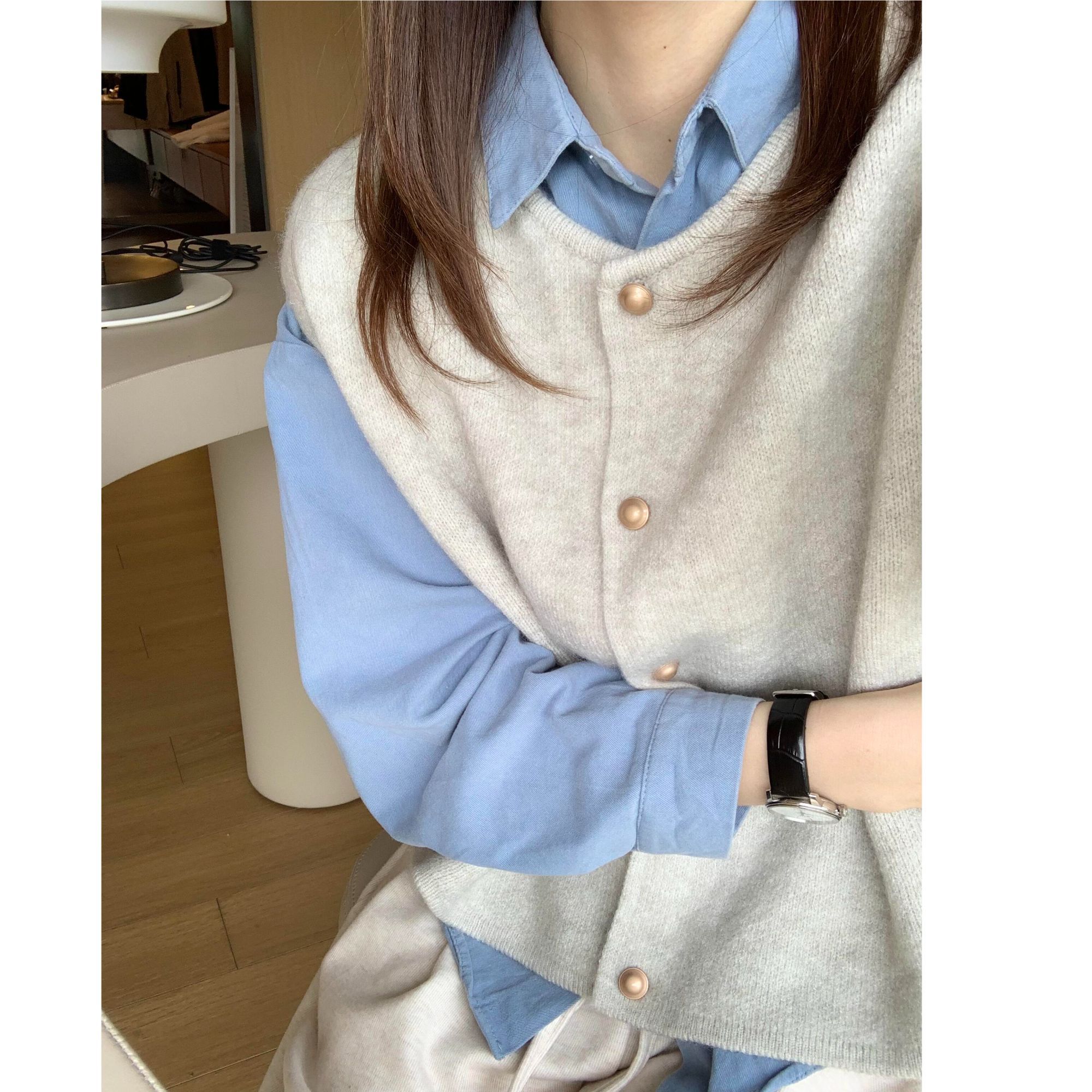 1681文艺复古气质小金扣针织马甲宽松短款显瘦叠穿毛衣上衣