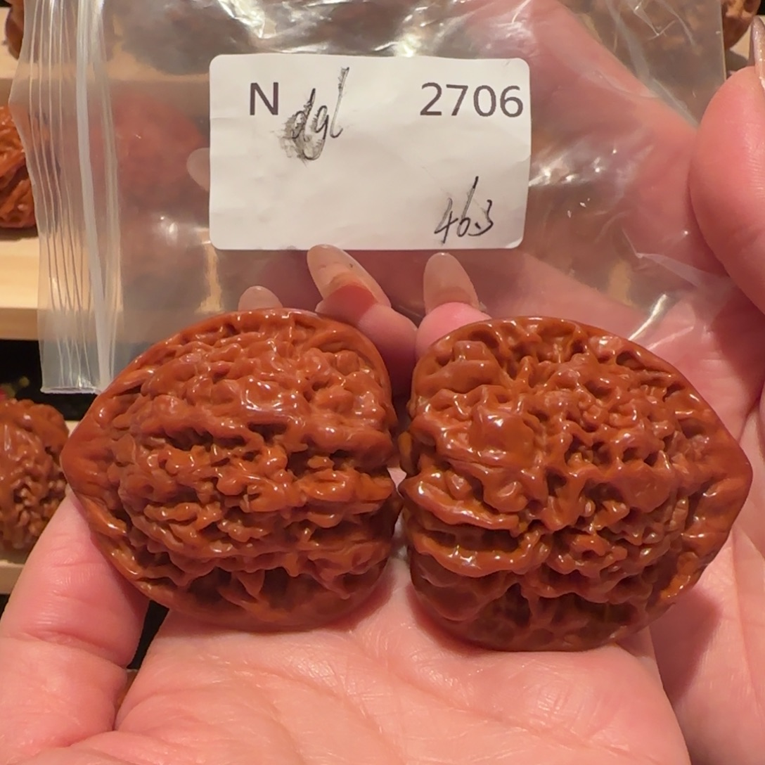 是***丶吊坠文玩核桃官帽46精品