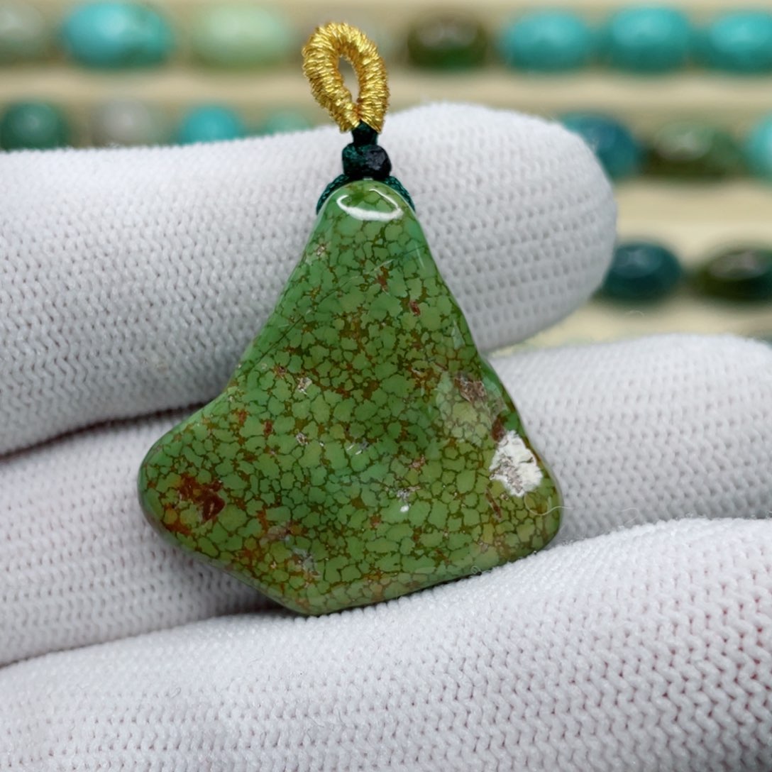 未镶嵌绿松石珠宝奇石