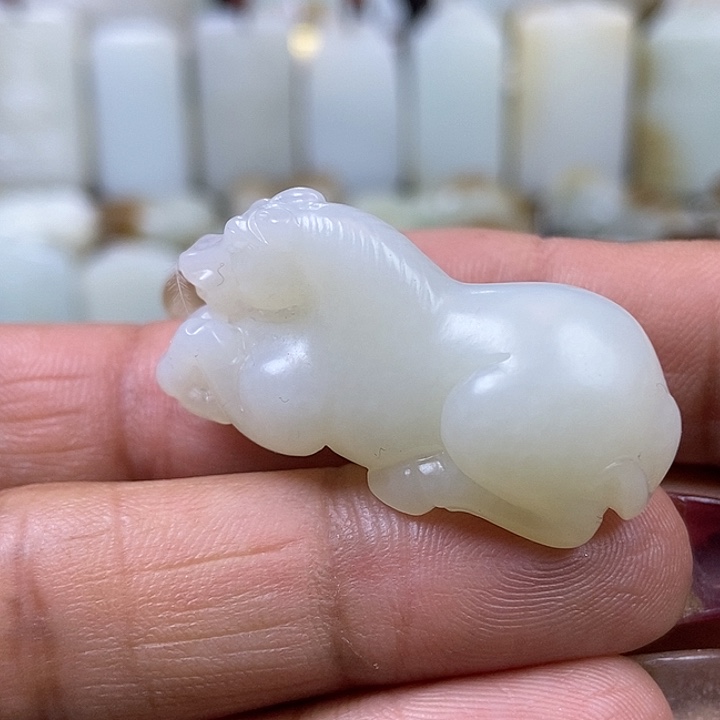 和田玉颈饰未镶嵌