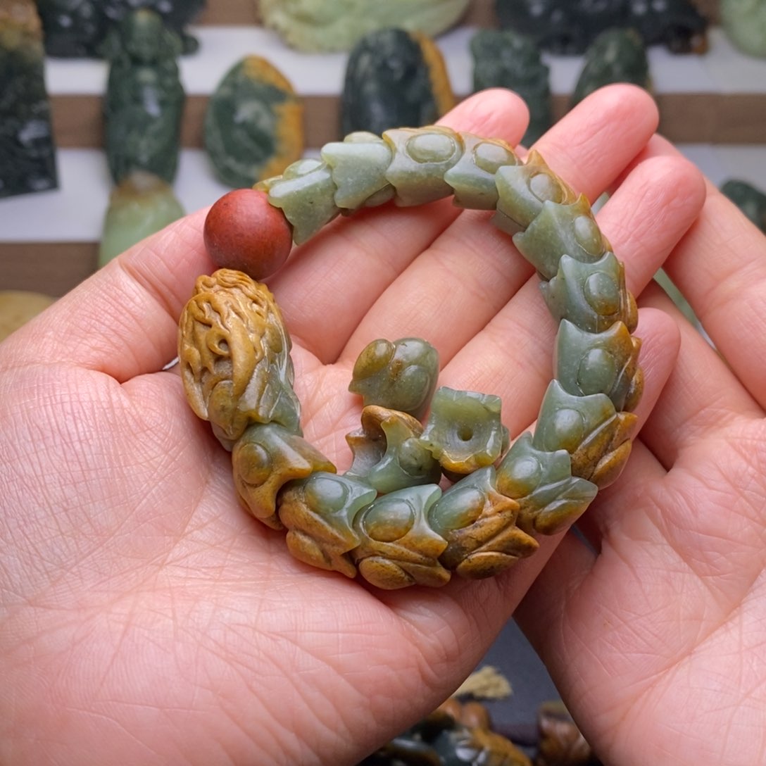 岫岩河磨玉（透闪石质玉）手串未镶嵌李*城
