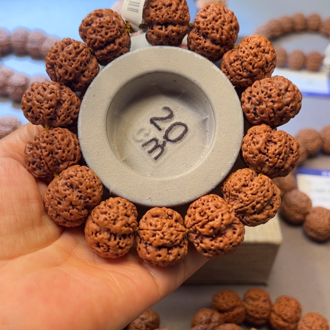 金刚菩提手串23大金刚菩提手串蜂王