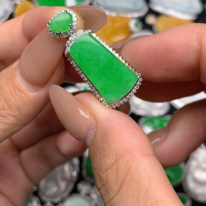 翡翠18K金镶嵌吊坠(不含链)