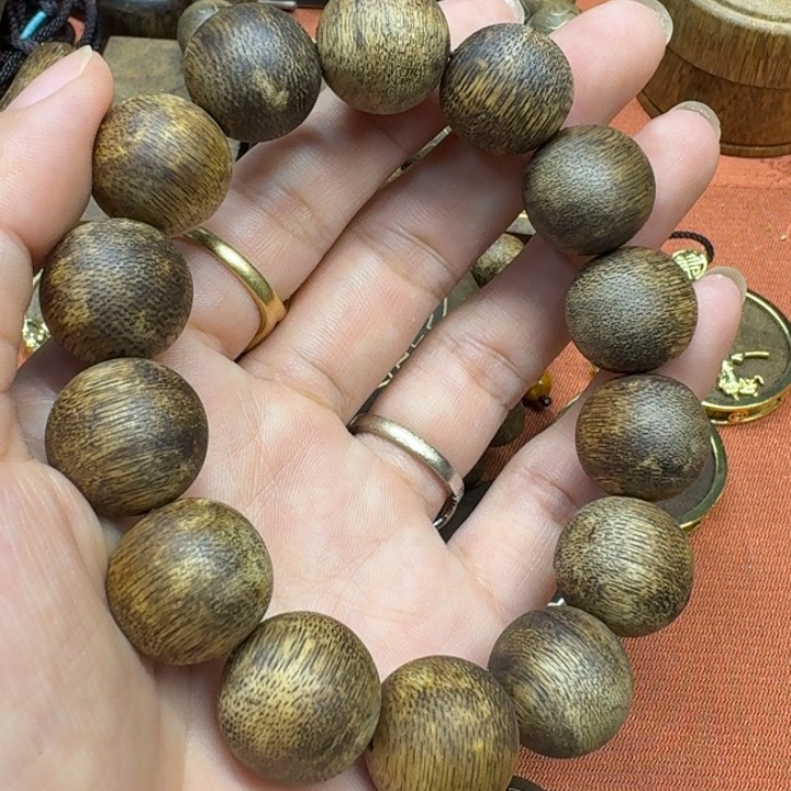 大叶紫檀（黑酸枝木类）