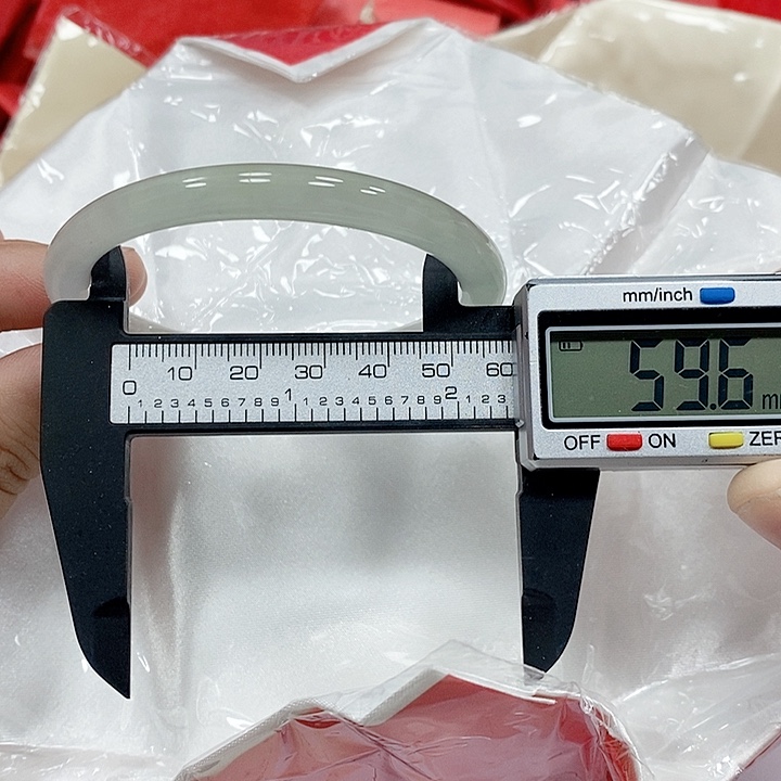 翡翠手镯未镶嵌10              