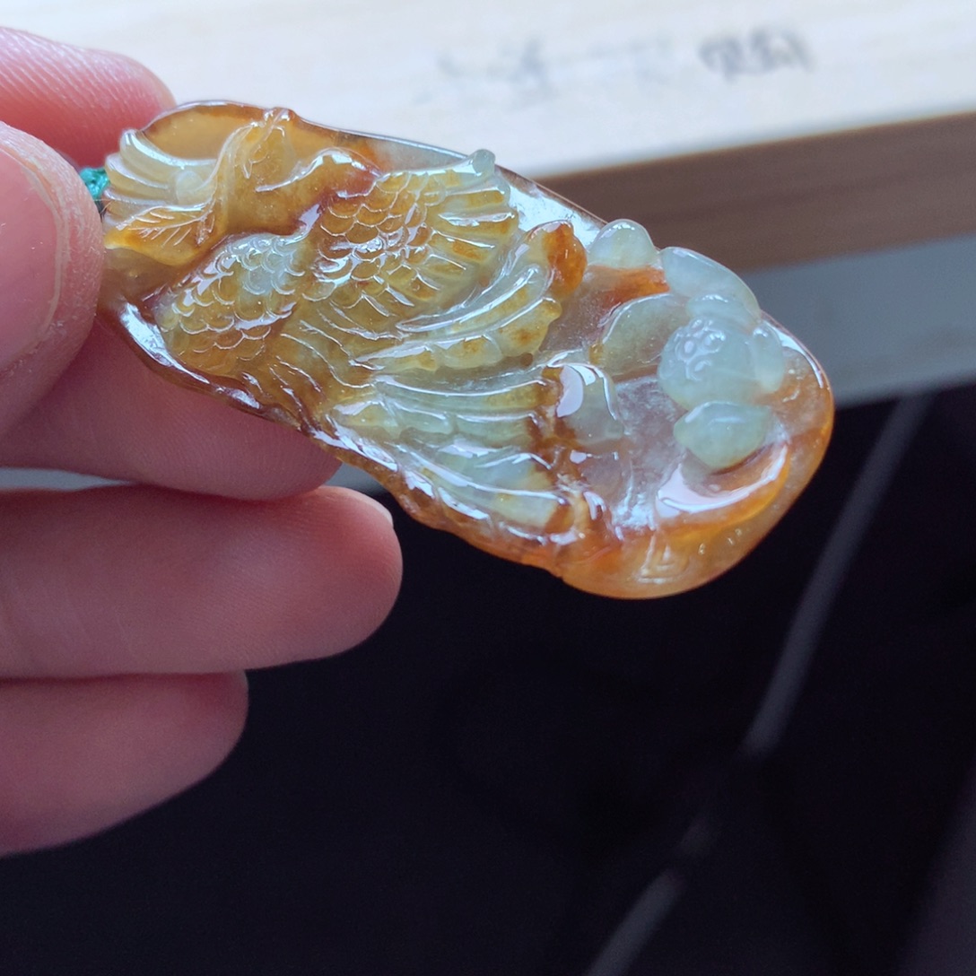 翡翠颈饰未镶嵌吊坠