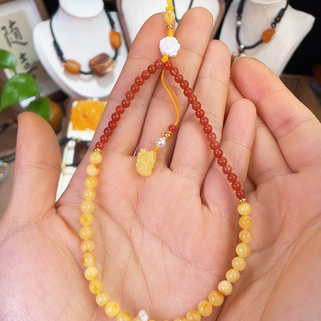 琥珀珠宝奇石未镶嵌，